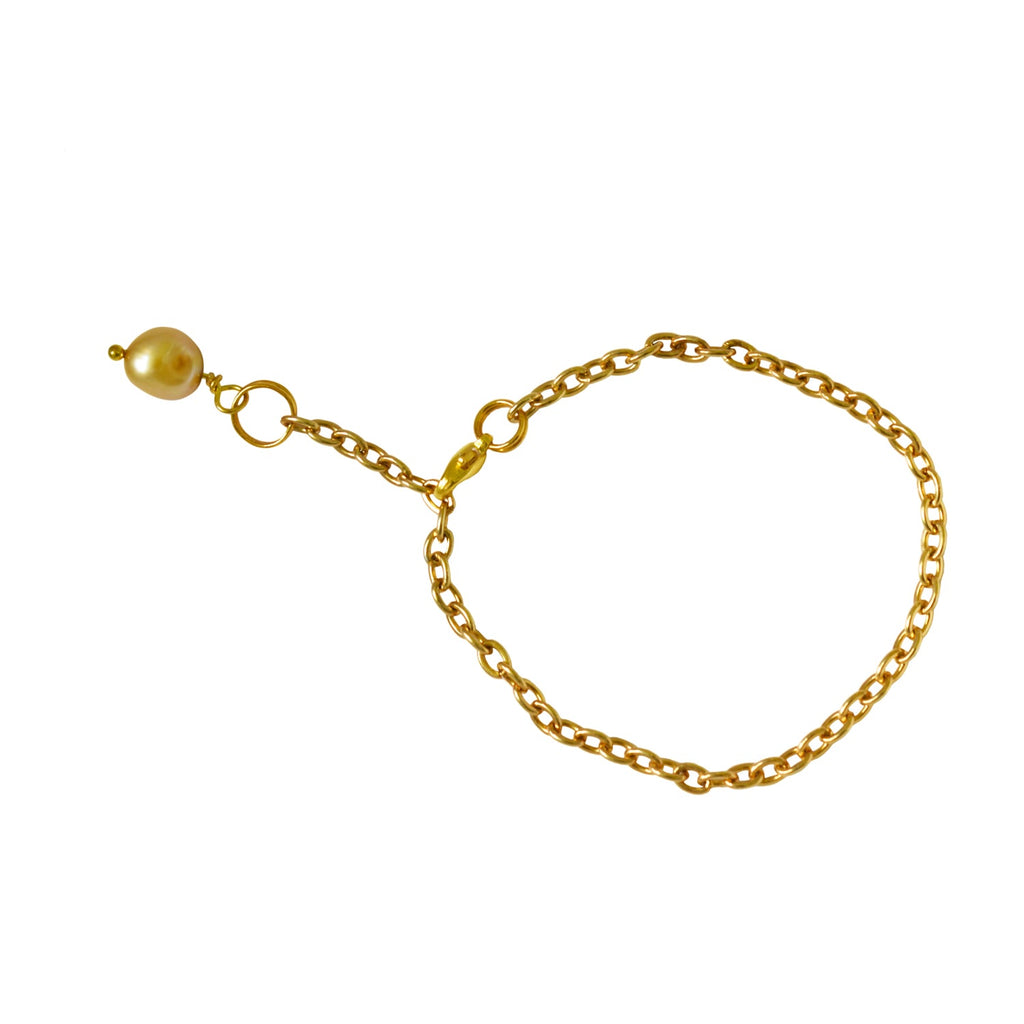 Bracelet de cheville ou bracelet ajustable en perles d'eau douce dorées sur chaîne plaquée or | par Ifemi Jewels